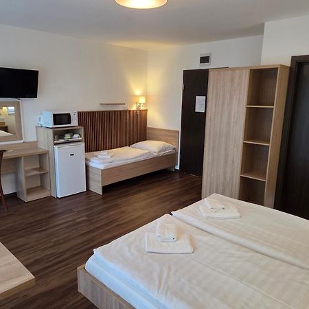Adam Apartmanhaz Siófok Extérieur photo