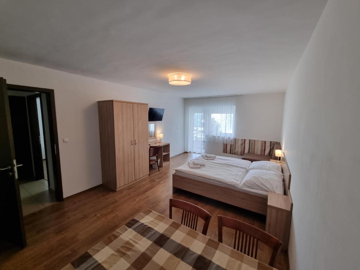 Adam Apartmanhaz Siófok Extérieur photo