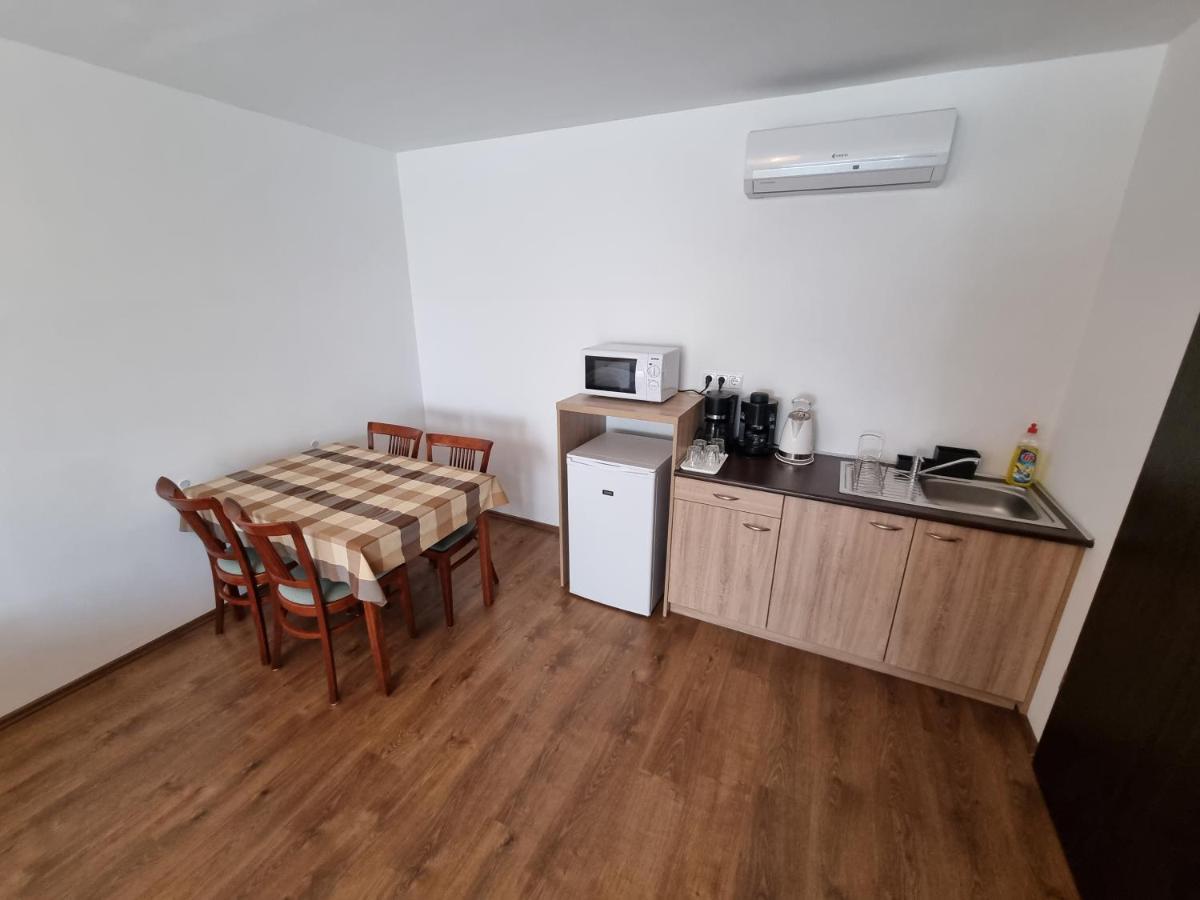 Adam Apartmanhaz Siófok Extérieur photo
