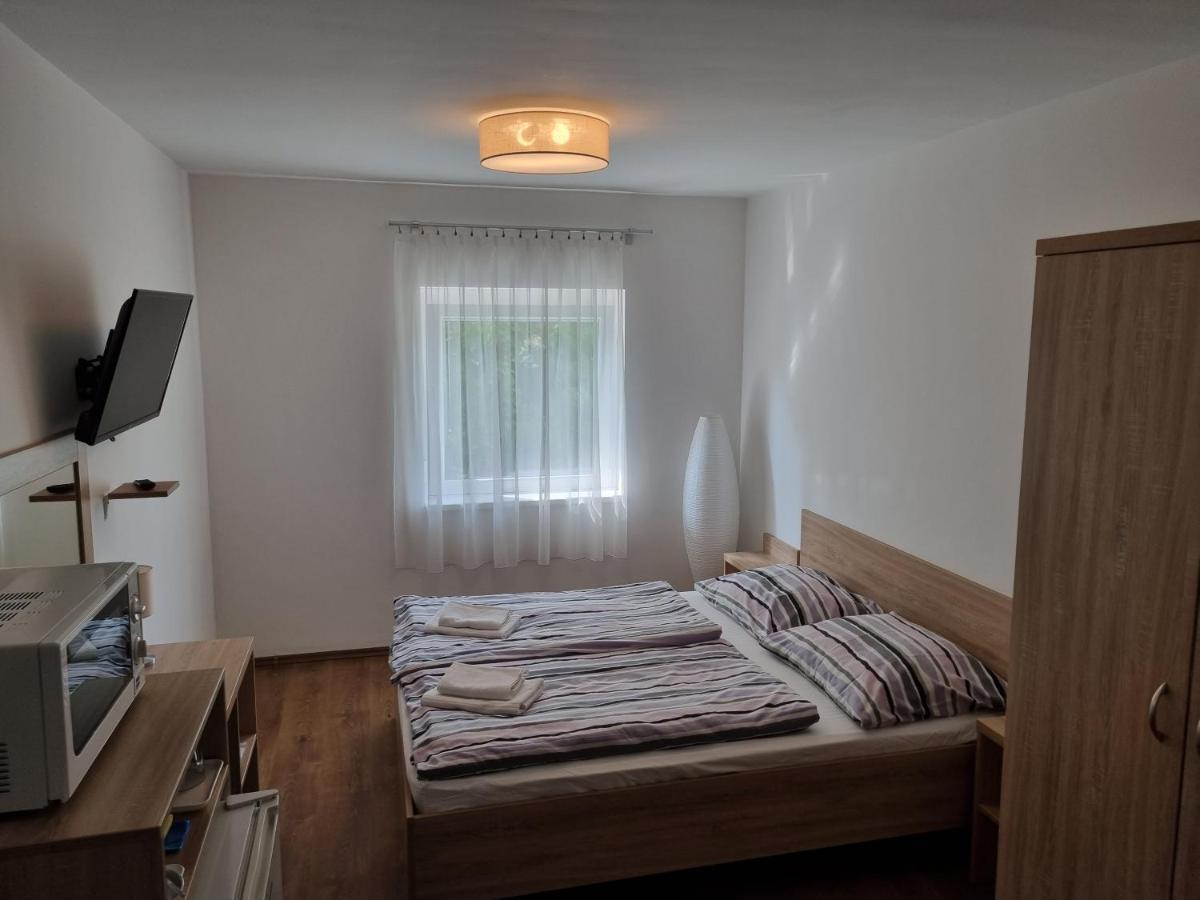 Adam Apartmanhaz Siófok Extérieur photo