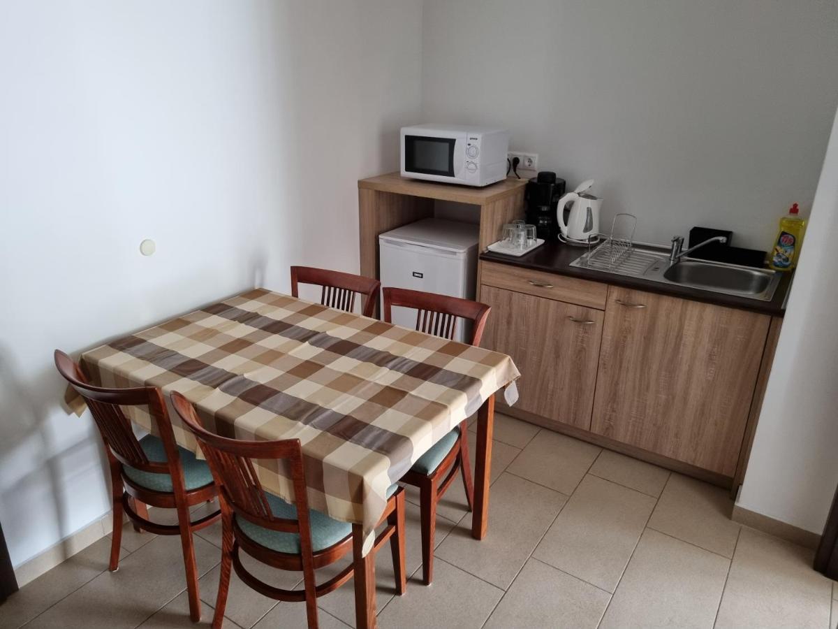 Adam Apartmanhaz Siófok Extérieur photo