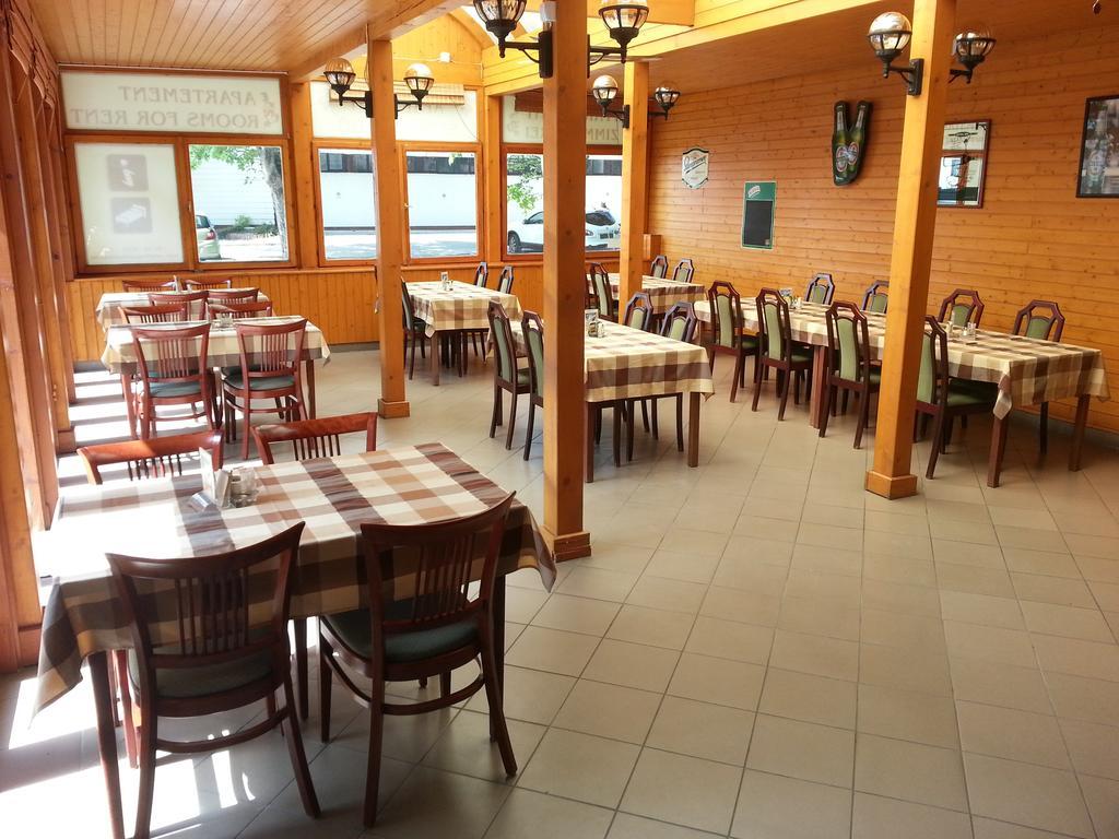 Adam Apartmanhaz Siófok Extérieur photo